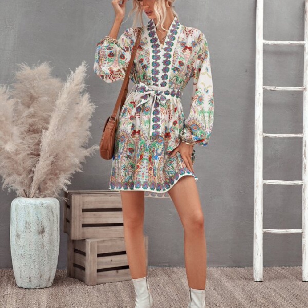 Bohemian Floral print V neck Gypsy Mini Dress - Picture 3 of 8